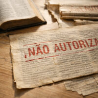 O CARIMBO QUE NÃO CONSEGUIU APAGAR O CARIMBO QUE NÃO CONSEGUIU APAGAR